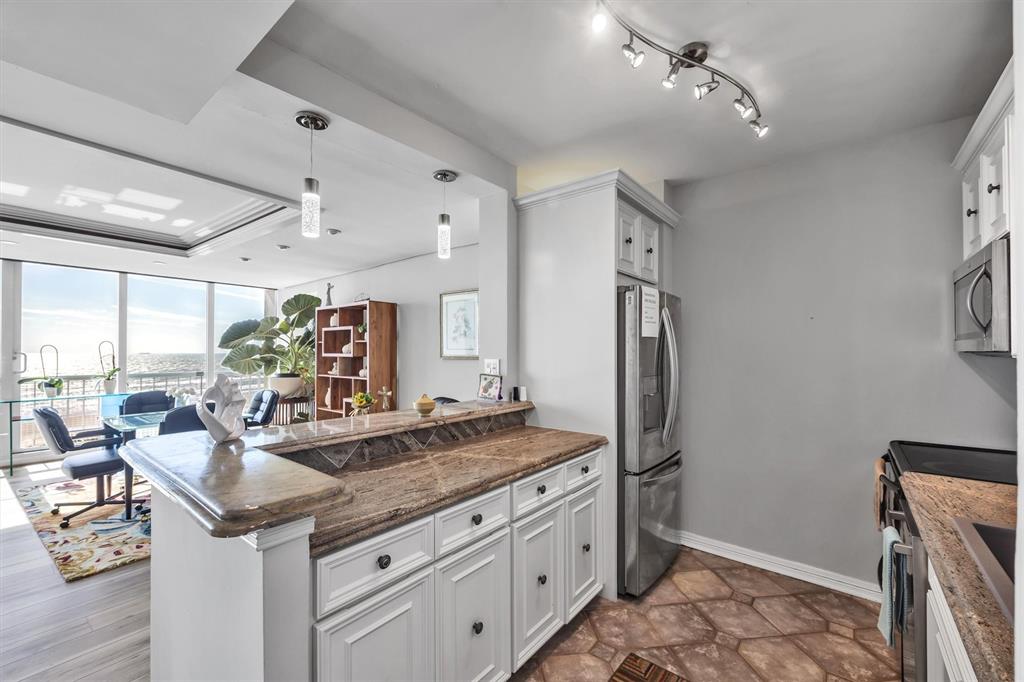 1401 E Beach Drive #805/06, Galveston, Texas image 11