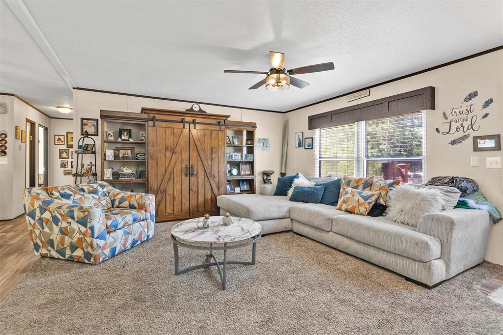 56 Michael Street, Huntsville, Texas image 7