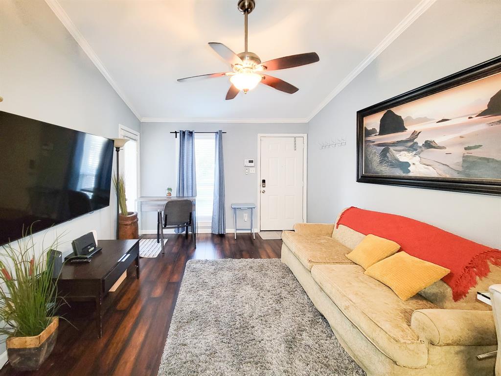 3900 Woodchase Drive 160