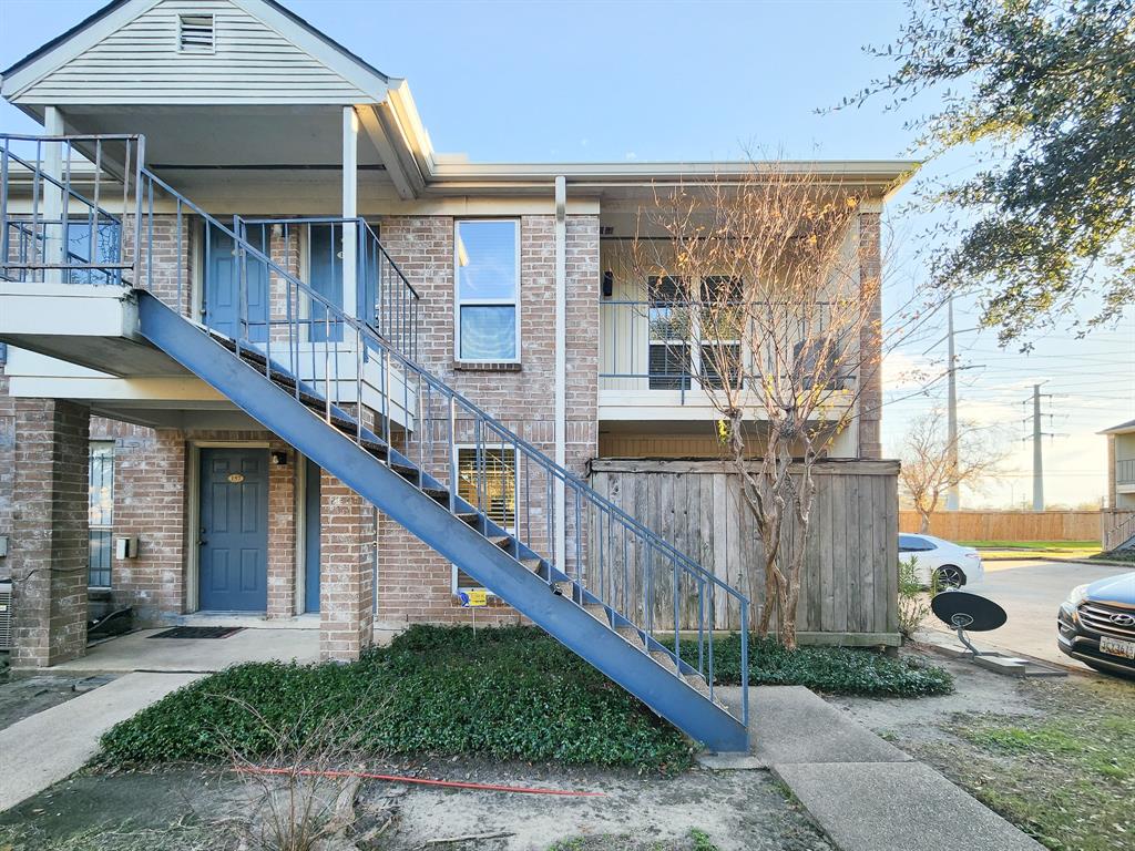 3900 Woodchase Drive 160