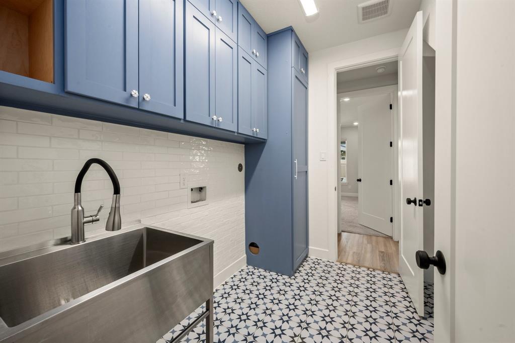 5003 Tanyard Manor Drive, Sugar Land, Texas image 13