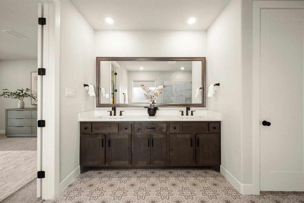 5003 Tanyard Manor Drive, Sugar Land, Texas image 16