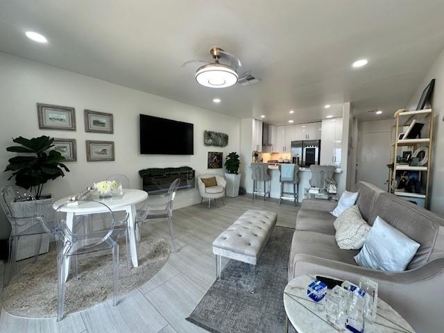 7312 Seawall Boulevard 216