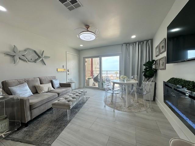 7312 Seawall Boulevard 216