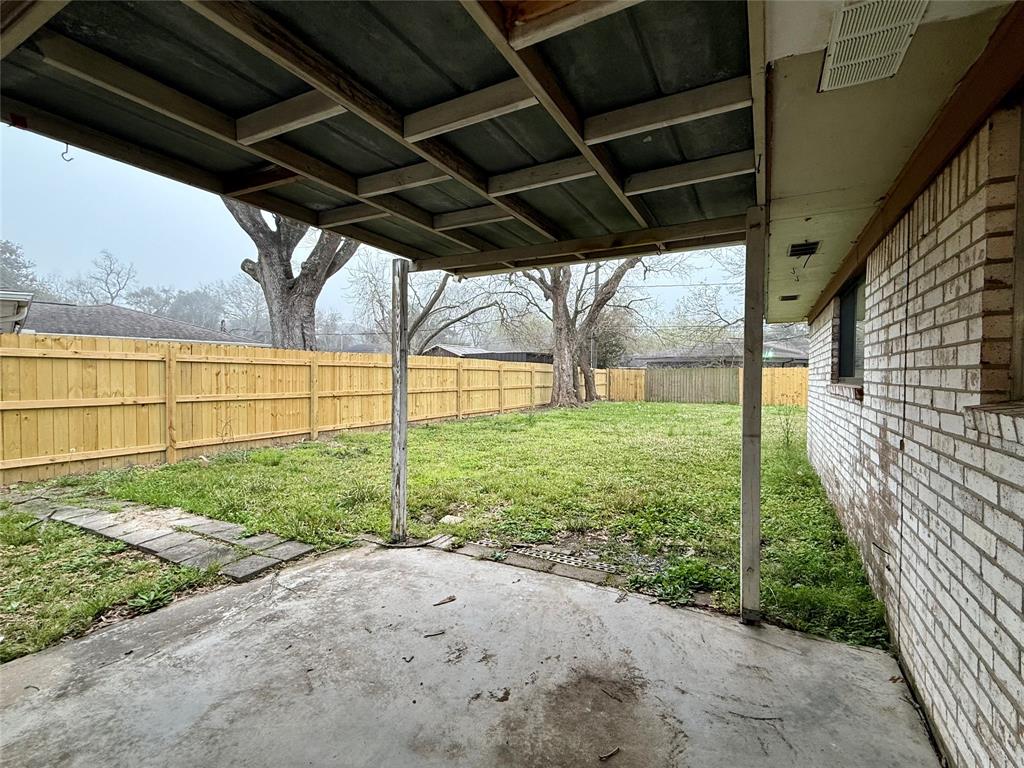 2305 Buchanan Drive, Baytown, Texas image 23