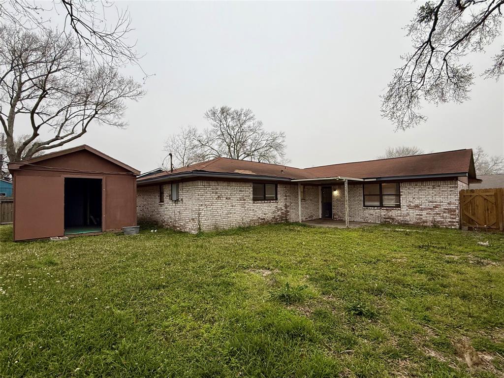 2305 Buchanan Drive, Baytown, Texas image 24