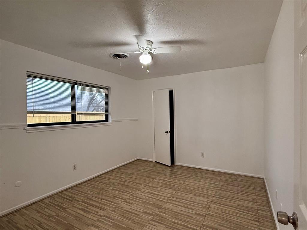 2305 Buchanan Drive, Baytown, Texas image 17