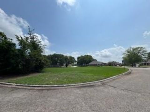 Photo of 7288 Lakeshore Circle, Willis, TX 77318 (MLS # 18392986)