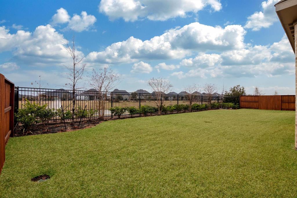 6919 Shoreline View Drive, Katy, Texas image 42