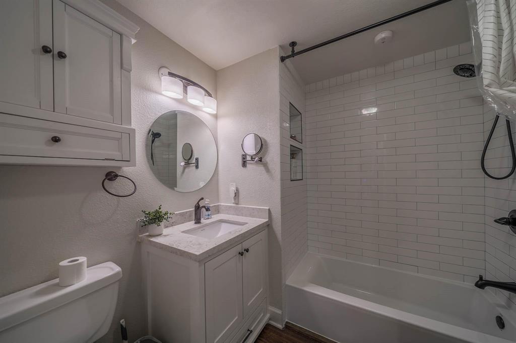 2316 Hollywood Avenue, Galveston, Texas image 12