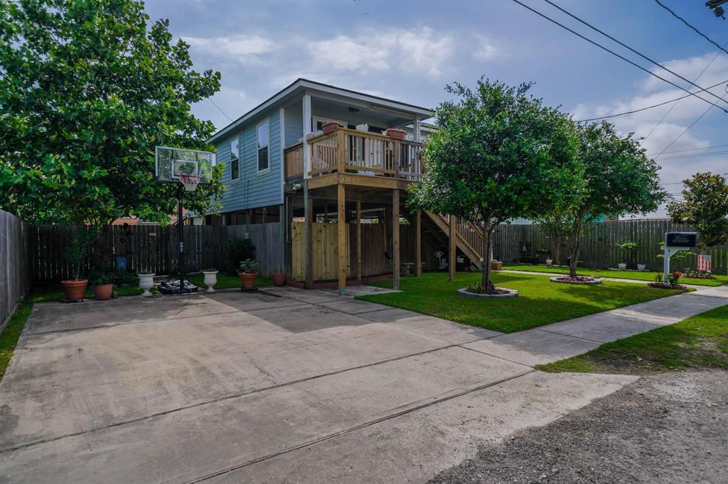 2316 Hollywood Avenue, Galveston, Texas image 3