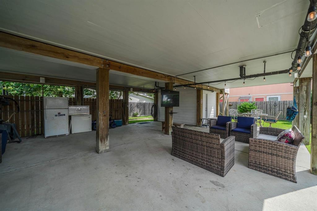 2316 Hollywood Avenue, Galveston, Texas image 16