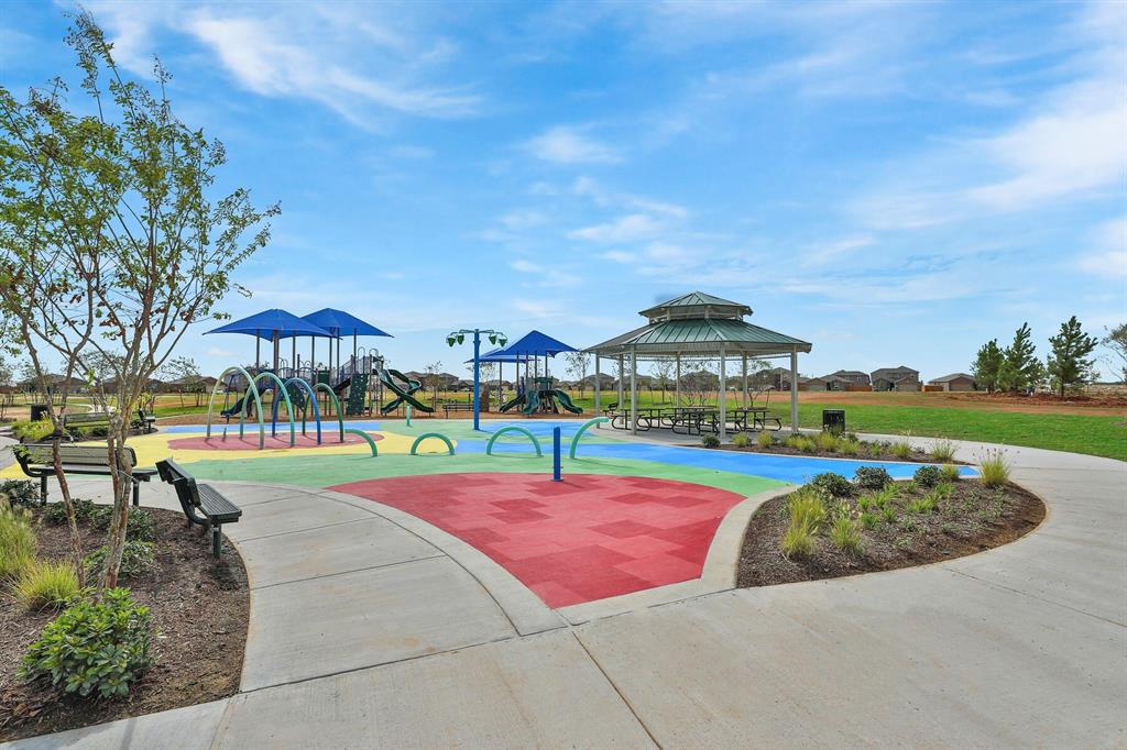 416 Light Summit Drive, Katy, Texas image 13