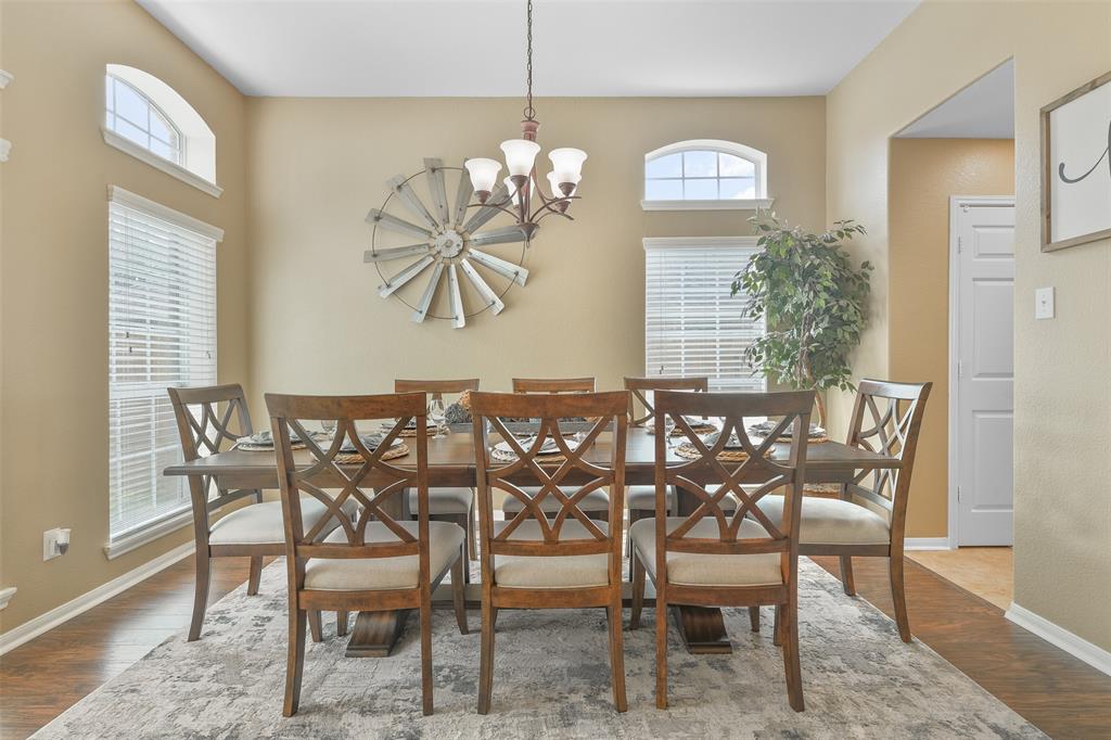 1078 Lasso Court, Alvin, Texas image 7