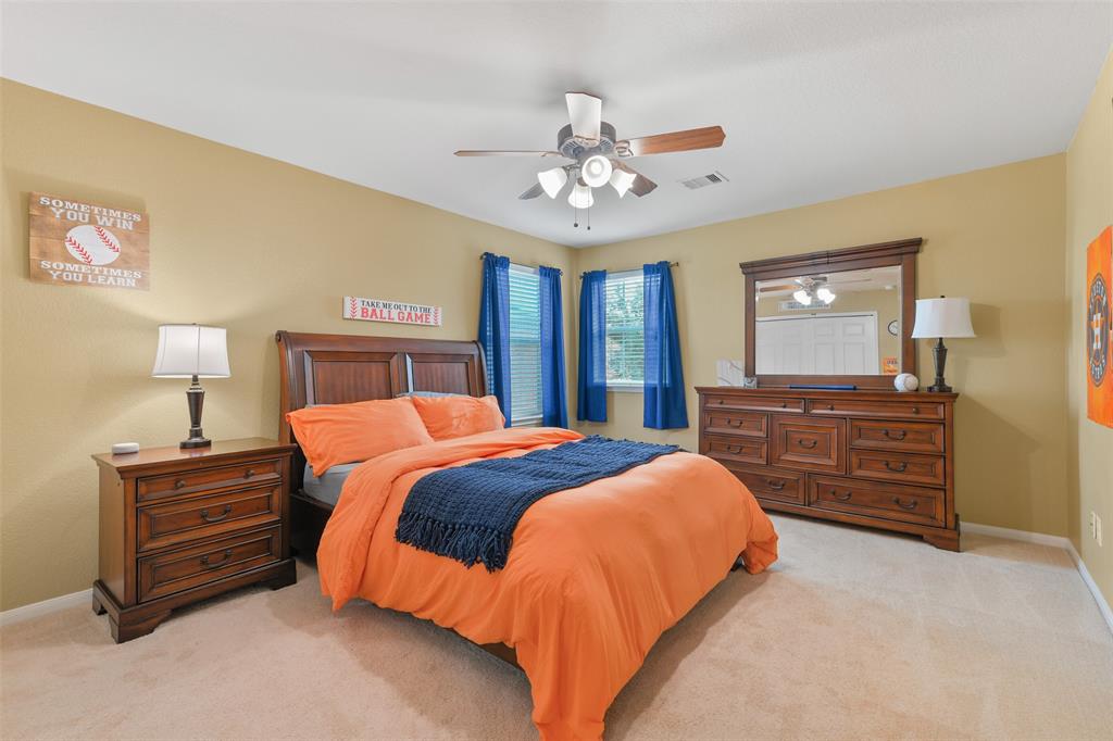 1078 Lasso Court, Alvin, Texas image 21
