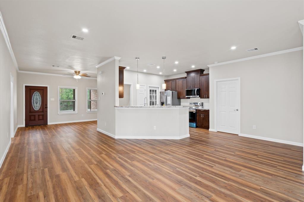 578 Magnolia Point Drive, Huffman, Texas image 4
