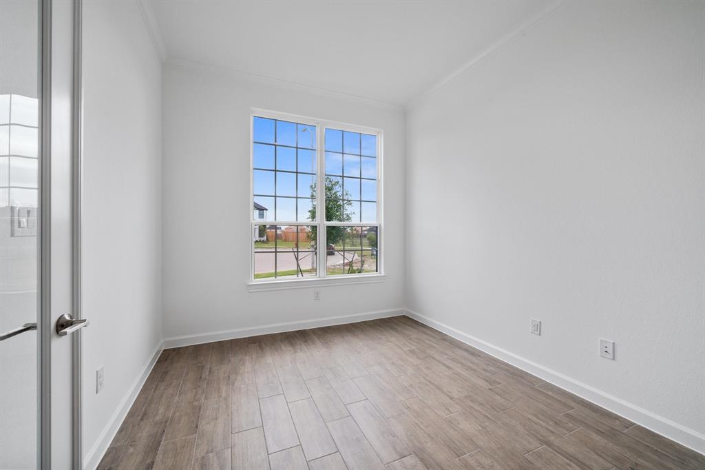 3807 Tantallon Lane