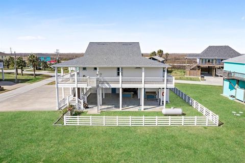 Single Family Residence in Crystal Beach TX 986 Seagull Lane Lane 42.jpg