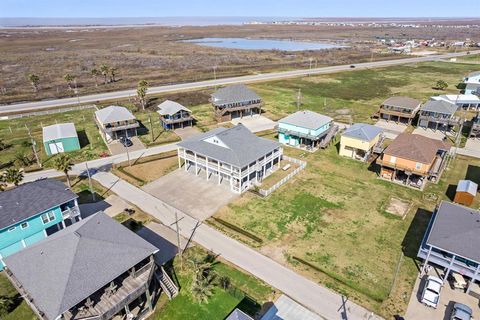 Single Family Residence in Crystal Beach TX 986 Seagull Lane Lane 44.jpg