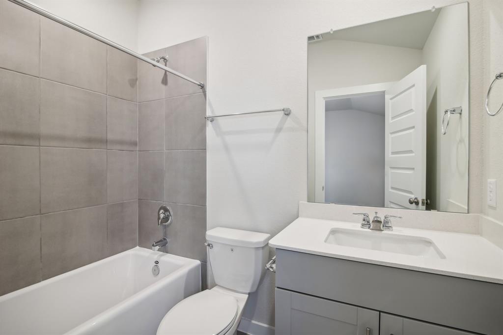 5233 Harvest Season Lane, Pearland, Texas image 21