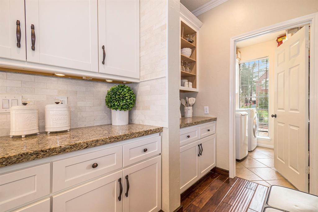 15 Sparklewood Place, The Woodlands, Texas image 12