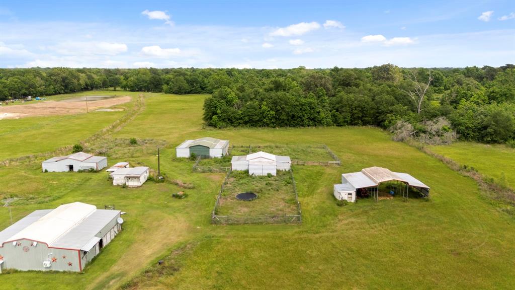 1585 County Road 2066, Hull, Texas image 7