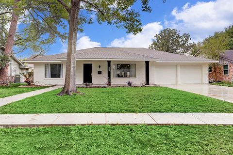 Single Family Residence in Houston TX 5647 Sylmar Road.jpg