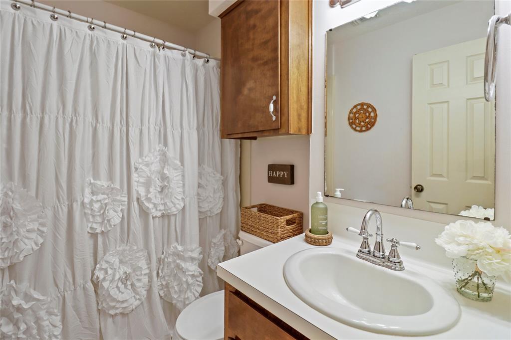 1325 Sagebrush Street, Angleton, Texas image 7