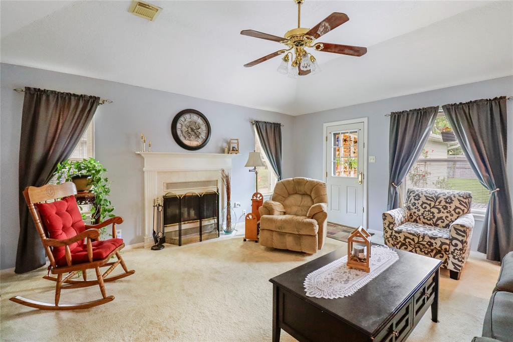 1325 Sagebrush Street, Angleton, Texas image 11