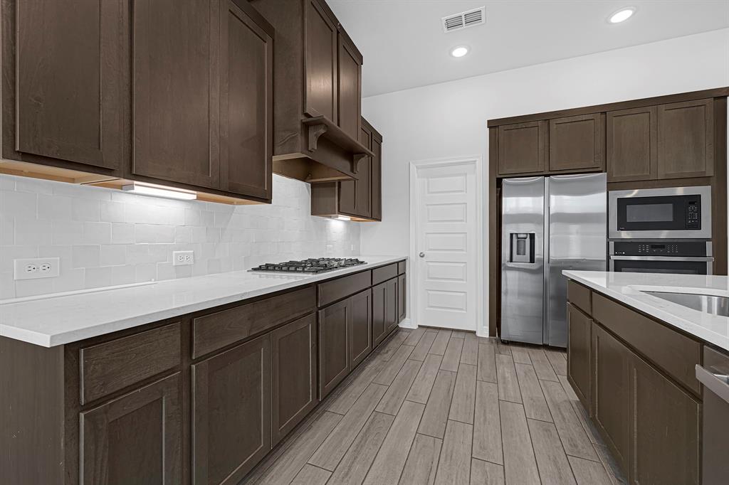 24634 Carleton Lake Lane, Tomball, Texas image 11