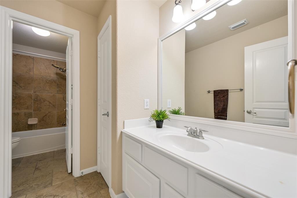 2513 Garnetfield Lane, Friendswood, Texas image 20