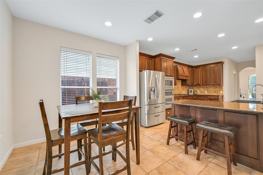 2513 Garnetfield Lane, Friendswood, Texas image 10