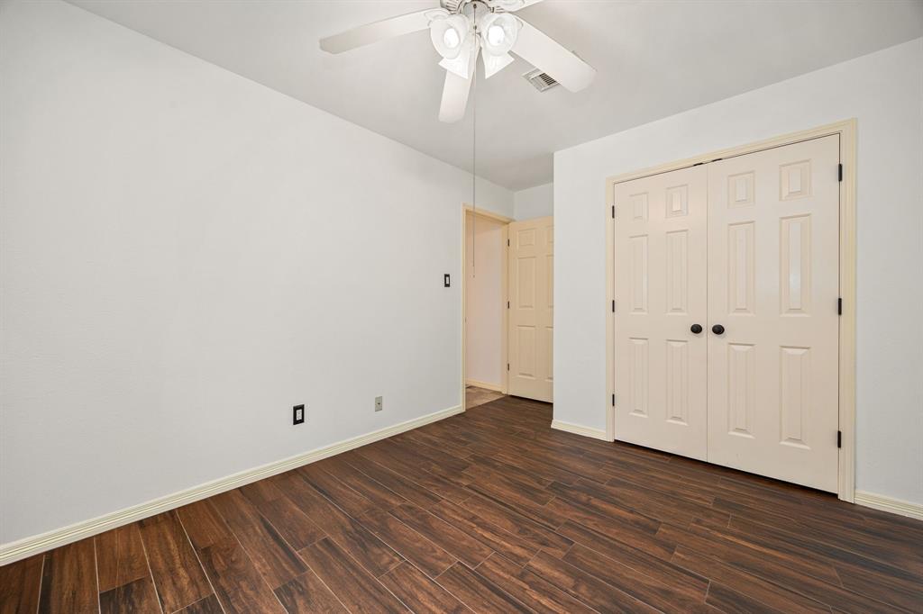 66 N Deerfoot Circle, Spring, Texas image 18