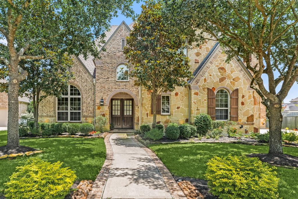 6123 Majestic Pines Drive