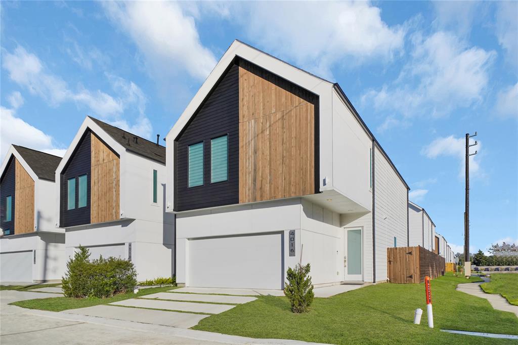 4016 Saint Peter Lane, Houston, Texas image 2