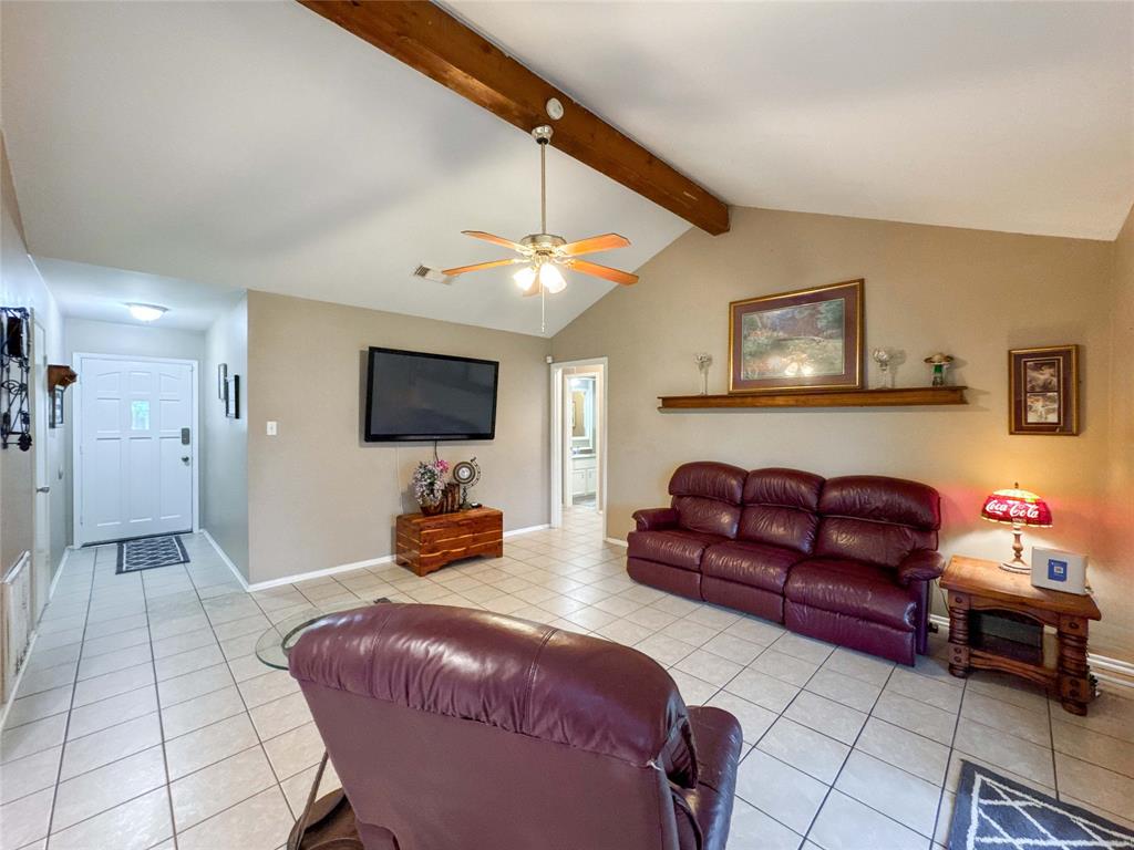 720 E Murray Street, Angleton, Texas image 1