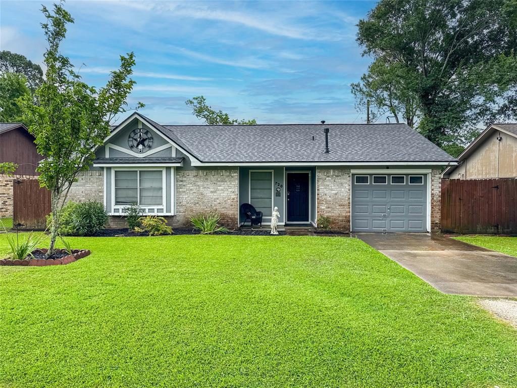 720 E Murray Street, Angleton, Texas image 28