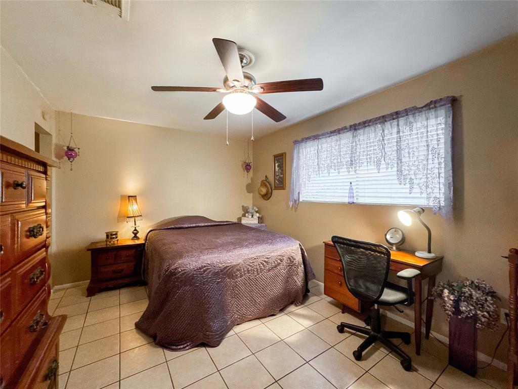 720 E Murray Street, Angleton, Texas image 14