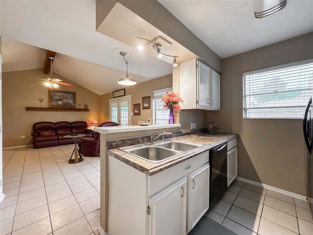 720 E Murray Street, Angleton, Texas image 10