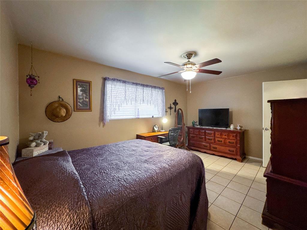 720 E Murray Street, Angleton, Texas image 15