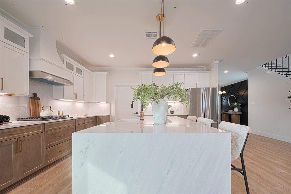 1001 New Salem Dr