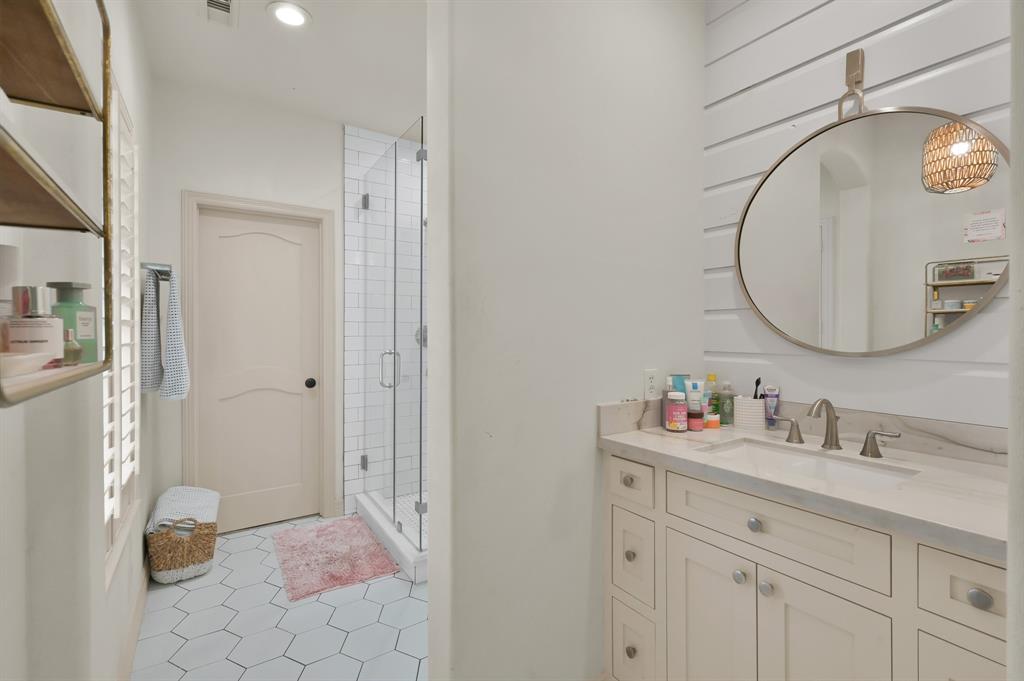 63 Golden Scroll Circle, The Woodlands, Texas image 34