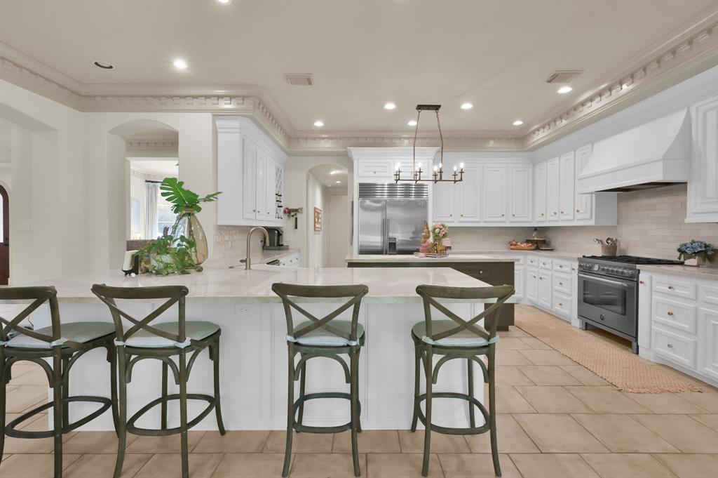 63 Golden Scroll Circle, The Woodlands, Texas image 11