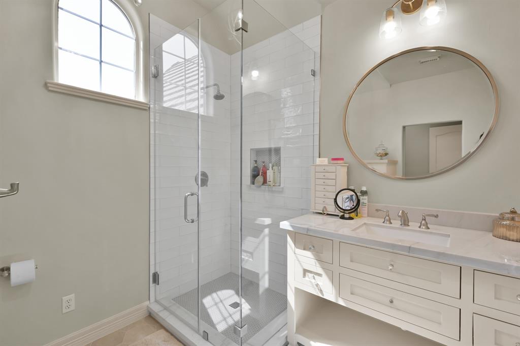 63 Golden Scroll Circle, The Woodlands, Texas image 35