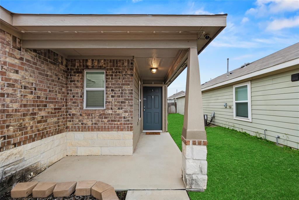 24018 Swather Way, Hockley, Texas image 2