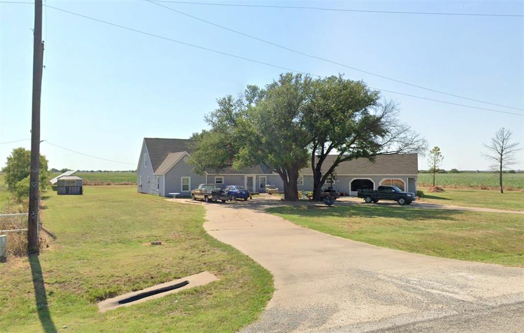 2002 Fm 369, Iowa Park, Texas image 1