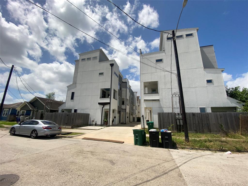 3305 Pease Street, Houston, Texas image 16