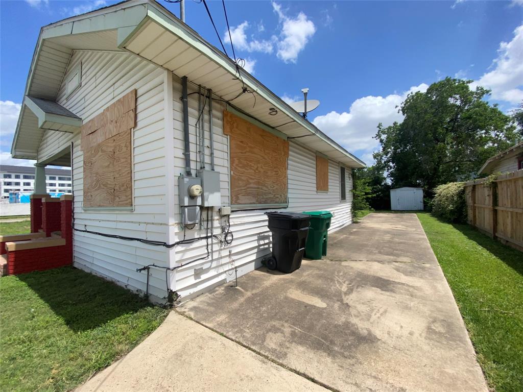 3305 Pease Street, Houston, Texas image 3