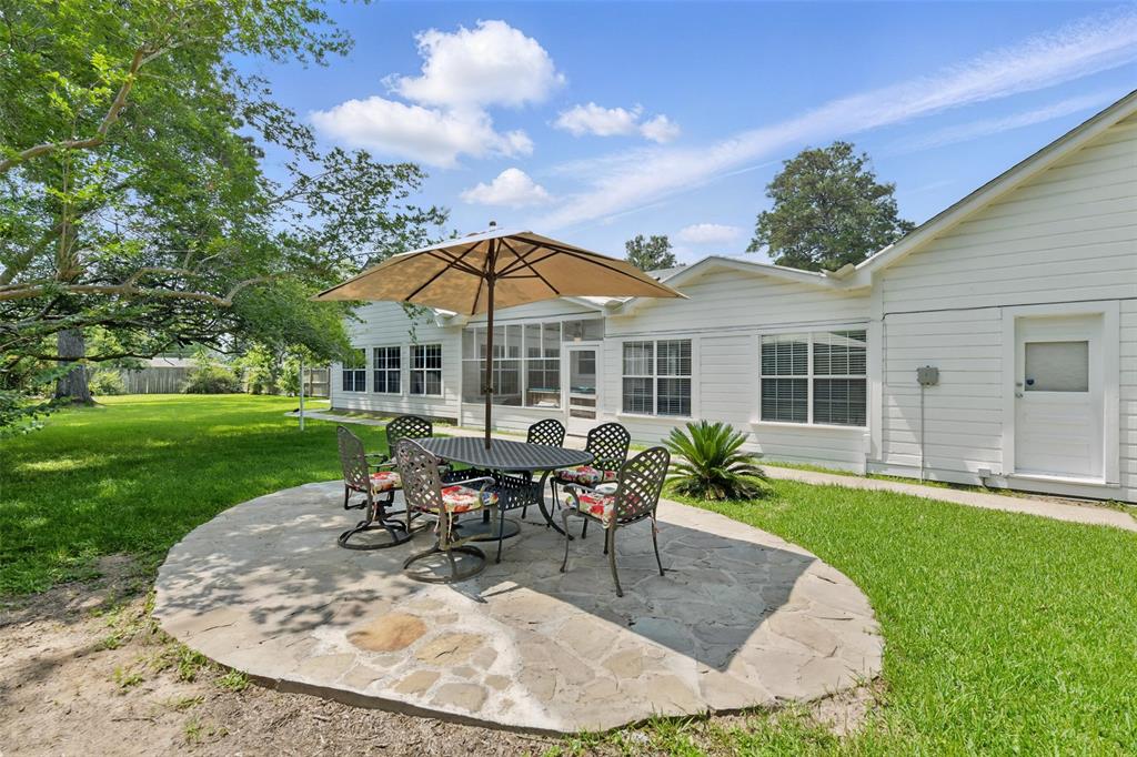 156 Circle Drive, Cleveland, Texas image 3