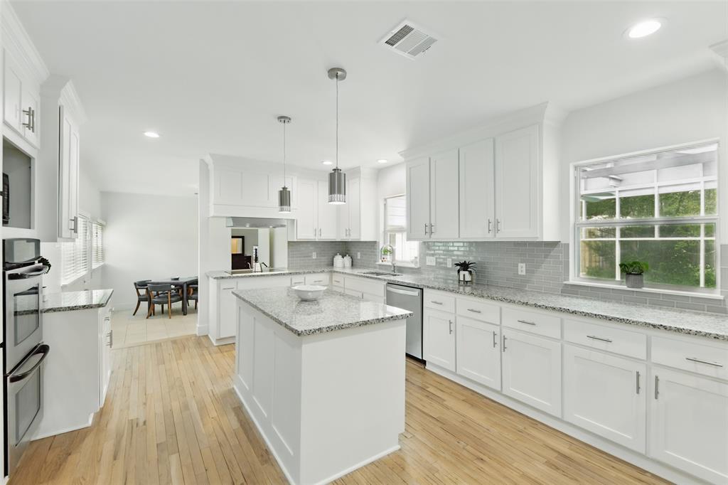 156 Circle Drive, Cleveland, Texas image 2